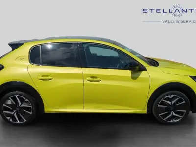 Used Peugeot 208 GT 99 HP (72 kW) 2025 Yellow Hatchback