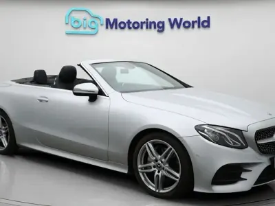 Begagnad Mercedes E220 AMG line 194 HK (142 kW) 2019 Silver Cab