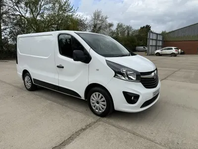 Used Vauxhall Vivaro Sportive 120 HP (88 kW) 2019 White MPV
