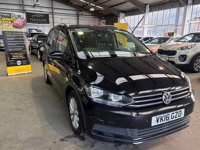 Begagnad VW Touran SE 2016 Svart Minibuss