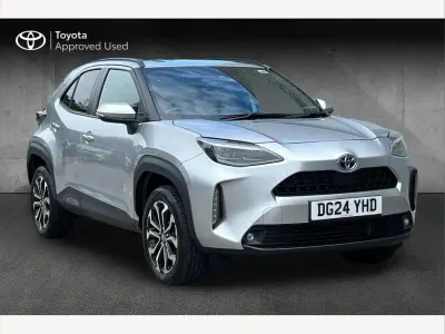 Used Toyota Yaris Cross Design 116 HP (85 kW) 2024 Silver SUV