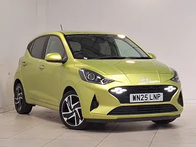 Used Hyundai i10 Premium 84 HP (61 kW) 2025 Green Hatchback