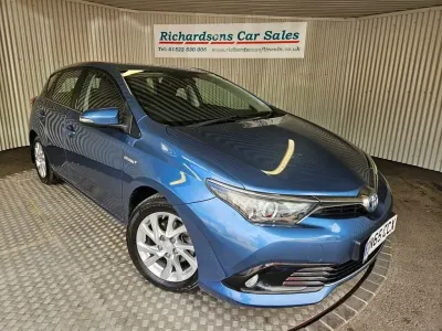 Usado Toyota Auris Hybrid