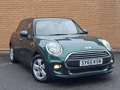 Used Mini ONE 102 HP (75 kW) 2015 Green Hatchback