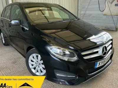 Begagnad Mercedes B180 SE 109 HK (80 kW) 2015 Svart Minibuss