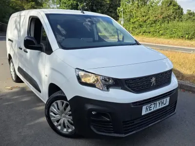 Used Peugeot Partner Premium 131 HP (96 kW) 2022 White MPV