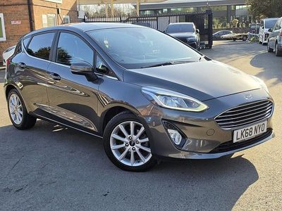 Used Ford Fiesta Titanium 100 HP (73 kW) 2018 Grey Hatchback
