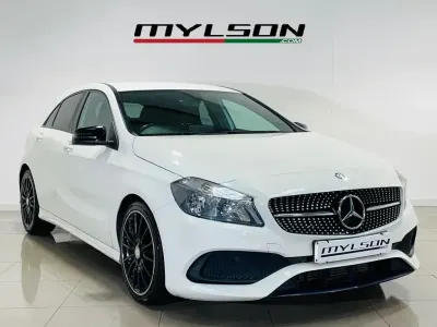 Begagnad Mercedes A200 AMG line 136 HK (100 kW) 2016 Vit Halvkombi