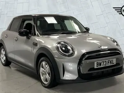 Used Mini Cooper Classic 134 HP (98 kW) 2024 Silver Hatchback