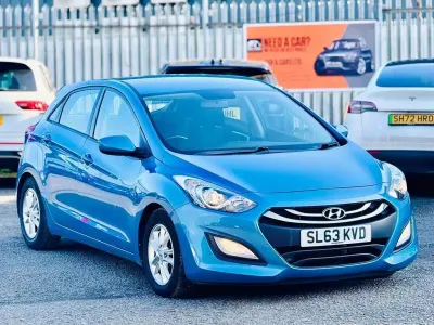 Begagnad Hyundai i30 Active 110 HK (80 kW) 2013 Blå Halvkombi