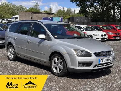 Used Ford Focus Zetec 110 HP (80 kW) 2008 Silver Estate