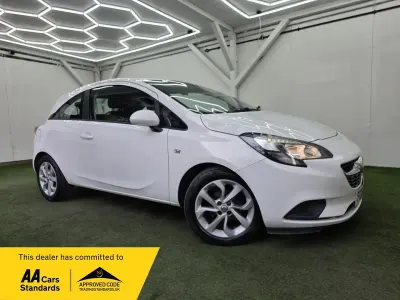 Used Vauxhall Corsa 2015 White Hatchback