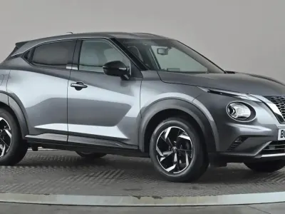 Second-hand Nissan Juke N-Connecta 114 CP (83 kW) 2023 Gri SUV