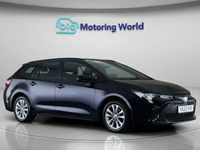 Used Toyota Corolla 140 HP (102 kW) 2023 Blue Estate