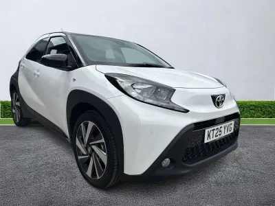 Used Toyota Aygo X 72 HP (52 kW) 2025 White SUV