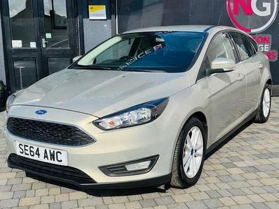 Usado Ford Focus Zetec 115 HP (84 kW) 2015 Prateado Citadino