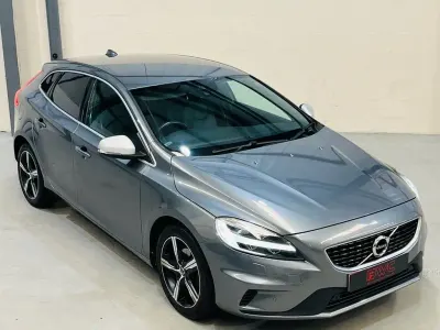 Used Volvo V40 R-Design 120 HP (88 kW) 2019 Grey Hatchback