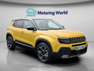 Used Jeep Avenger EV 114 kW (156 HP) 2024 Yellow/black SUV