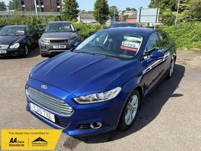 Used Ford Mondeo Titanium 180 HP (132 kW) 2015 Blue Hatchback