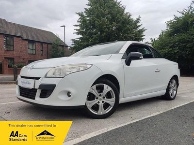 White Used 2011 Renault Mégane Cabriolet Dynamique Cabriolet | £2,498