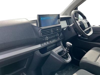 Used Citroën Dispatch 118 HP (86 kW) 2024 White MPV