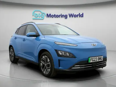 Second-hand Hyundai Kona Premium 150 kW (204 CP) 2022 Albastru SUV