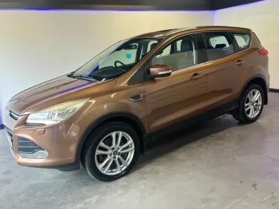 Usado Ford Kuga Titanium X 163 HP (119 kW) 2014 Dourado SUV