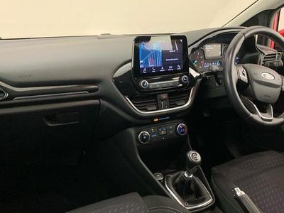 Używany Ford Fiesta Zetec 99 KM (72 kW) 2019 Czerwony Hatchback
