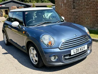 Usado Mini Cooper D Hatch 2011 Azul Utilitario