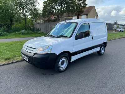 Gebraucht Citroën Berlingo First 75 PS (55 kW) 2008 Weiß Van / Kleinbus