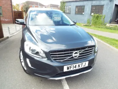 Usado Volvo XC60 SE Lux 215 HP (158 kW) 2014 Cinzento SUV