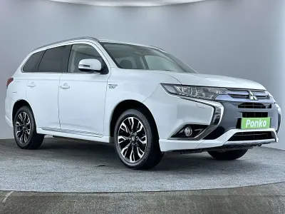Used Mitsubishi Outlander P-HEV 2015 White Estate