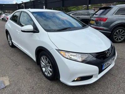 Used Honda Civic ES 2012 White Hatchback