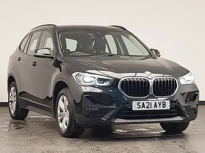 Begagnad BMW X1 Comfort Edition 140 HK (102 kW) 2021 Svart SUV