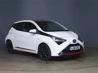 Used Toyota Aygo x-press 2018 White Hatchback