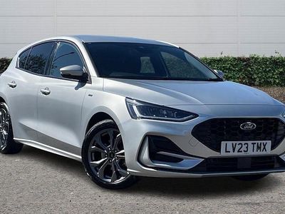 Usado Ford Focus ST-Line 125 HP (91 kW) 2023 Prateado Citadino