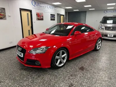 Begagnad Audi TT S-Line 211 HK (155 kW) 2013 Röd Sportkupé