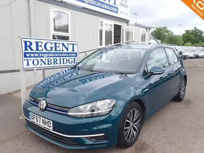 Used VW Golf VII SE 130 HP (95 kW) 2018 Green Hatchback