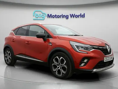 Used Renault Captur Techno 145 HP (106 kW) 2023 Red SUV