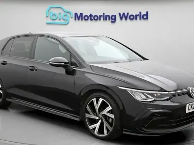 Używany VW Golf VIII R-line 150 KM (110 kW) 2023 Czarny Hatchback