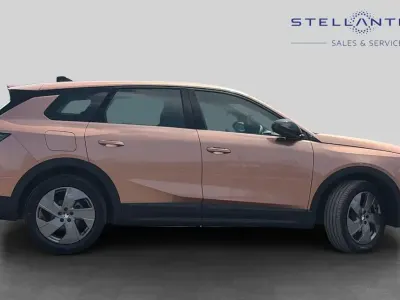 Used Vauxhall Grandland X Design Edition 143 HP (105 kW) 2025 Brown SUV