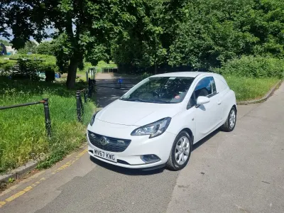 Used Vauxhall Corsa Sportive 95 HP (69 kW) 2017 White Hatchback