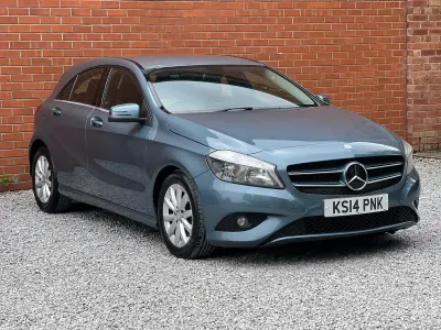 Used Mercedes A180 SE 2014 Blue Hatchback