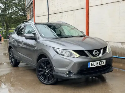 Używany Nissan Qashqai Tekna 115 KM (84 kW) 2016 Szary SUV