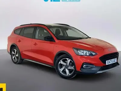 Used Ford Focus Active 125 HP (91 kW) 2021 Red Estate
