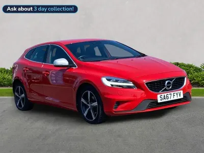 Gebraucht Volvo V40 R-Design 120 PS (88 kW) 2017 Rot Kleinwagen