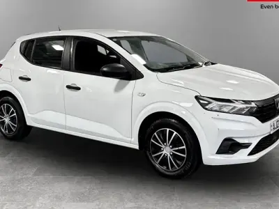 Used Dacia Sandero Essentiel 101 HP (74 kW) 2022 White Hatchback