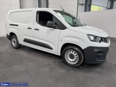 Used Peugeot Partner Premium 100 HP (73 kW) 2023 White MPV