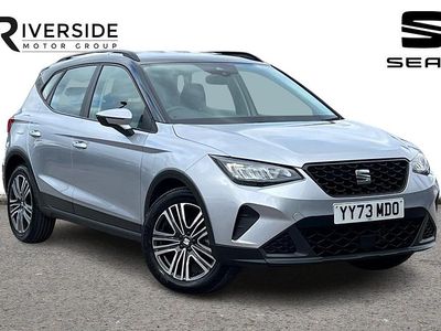 Used Seat Arona SE Technology 95 HP (69 kW) 2023 Urban silver / midnight black roof SUV