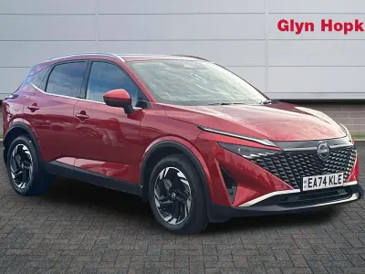 Used Nissan Qashqai N-Connecta 140 HP (102 kW) 2024 Red SUV